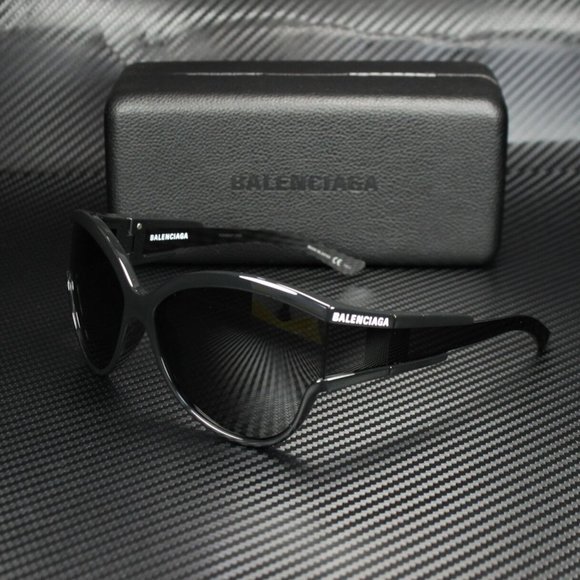 Balenciaga Women's Black and Grey Sunglasses - Picture 1 of 4
